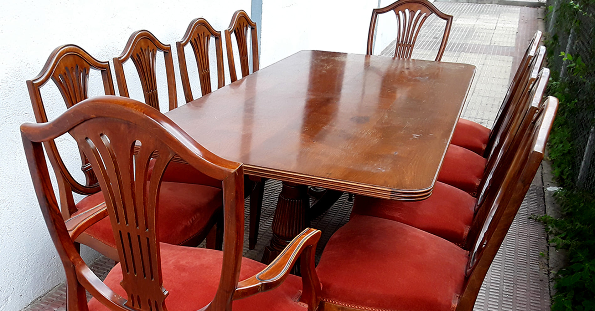 Mesa de comedor con 8 sillas y 2 sillones estilo Hepplewhite